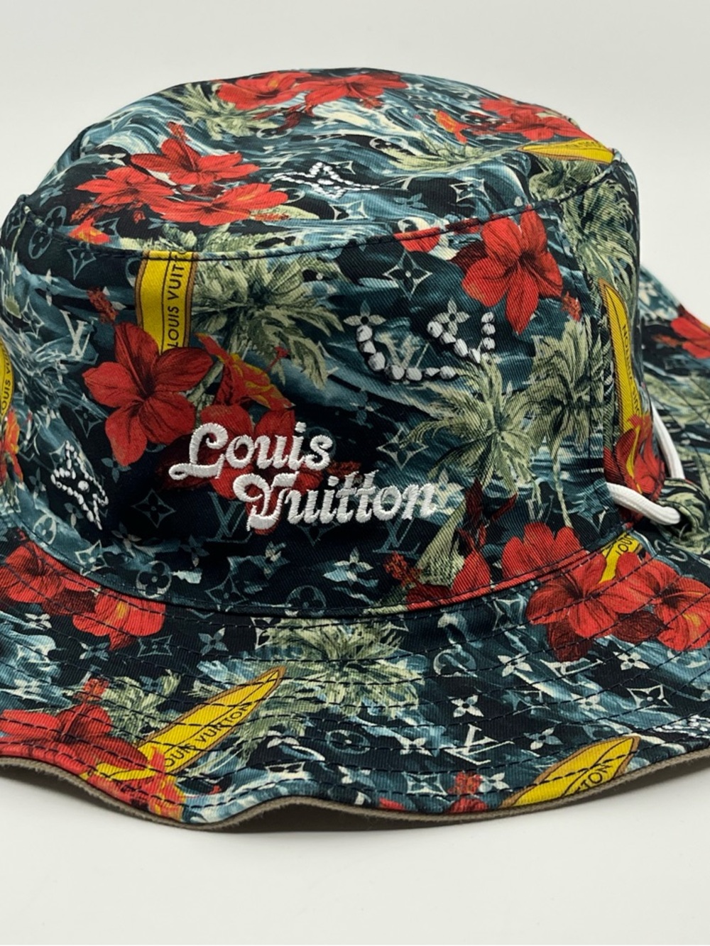New Authentic Louis Vuitton Surfin' Monogram Explorer Reversible Bucket Hat - Picture 6 of 15